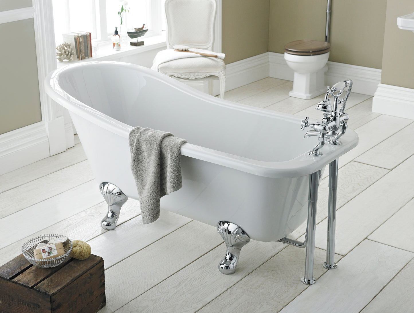 Hudson Reed 1690mm Freestanding Bath With Corbel Legs